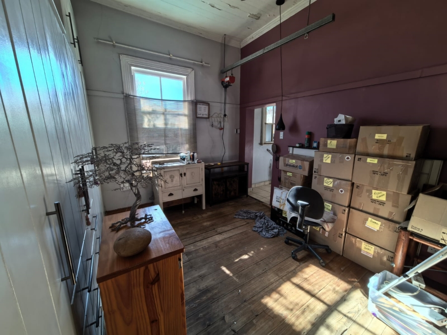 6 Bedroom Property for Sale in Parys Free State